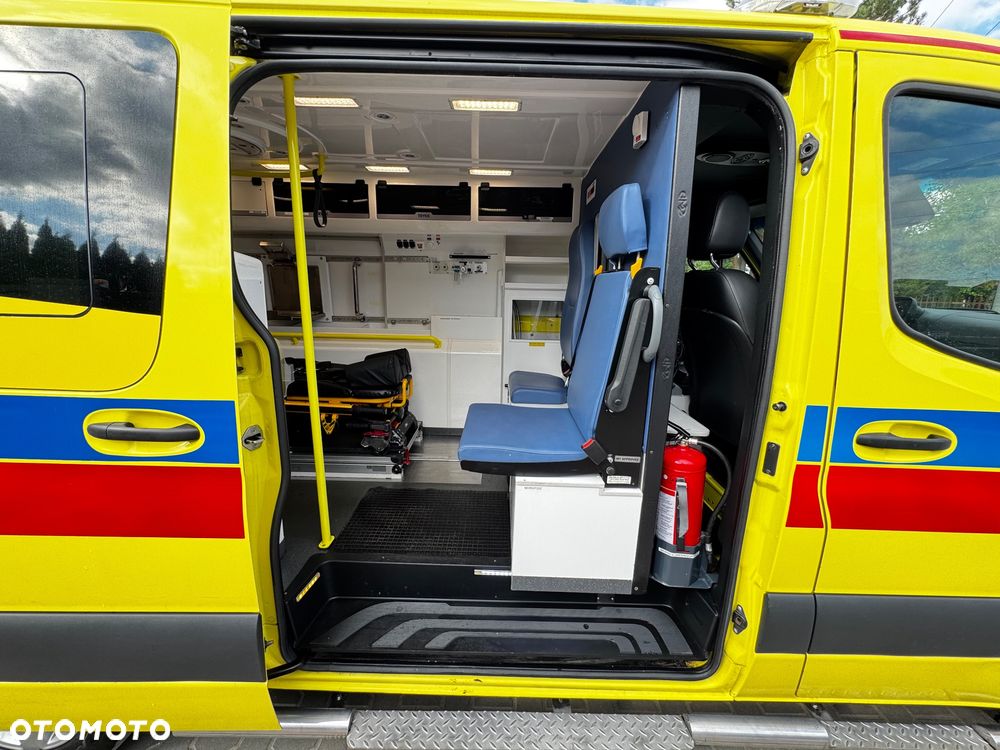 Mercedes-Benz Sprinter - 7