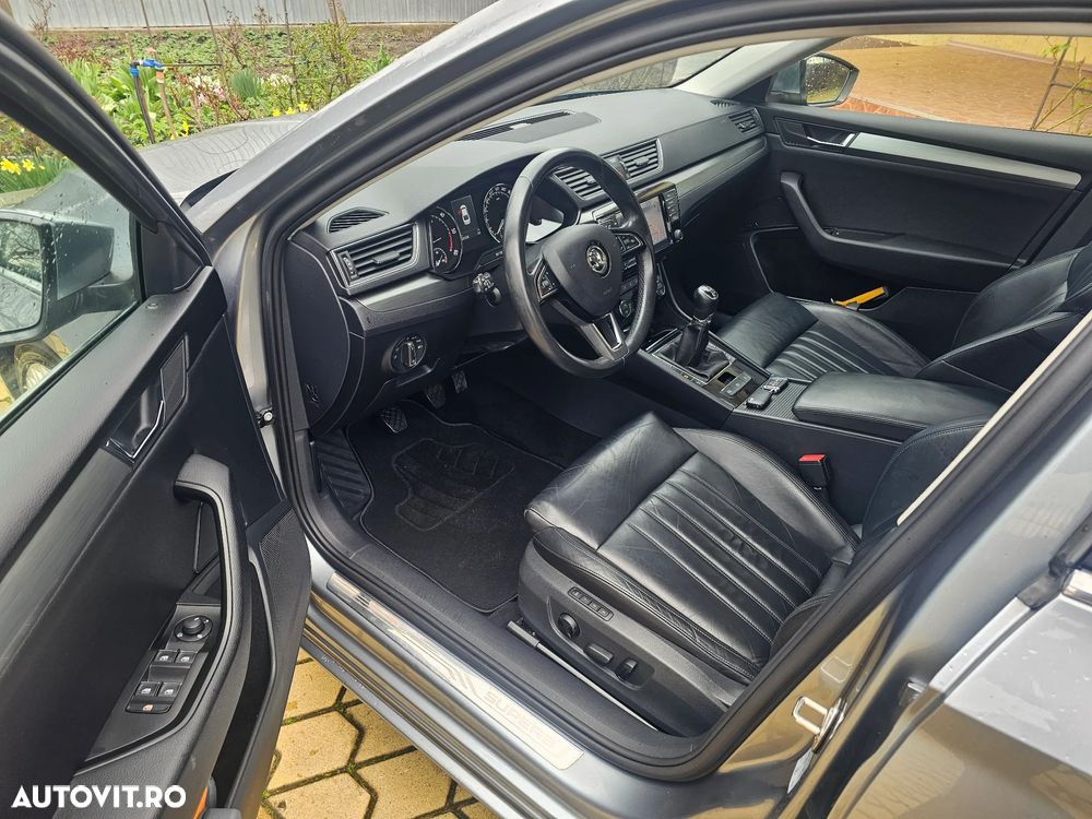 Skoda Superb 2.0 TDI Premium Edition - 14