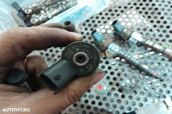 Injector motorina 8200100272 Renault Trafic 2 [2001 - 2006] Minivan 1 - 2