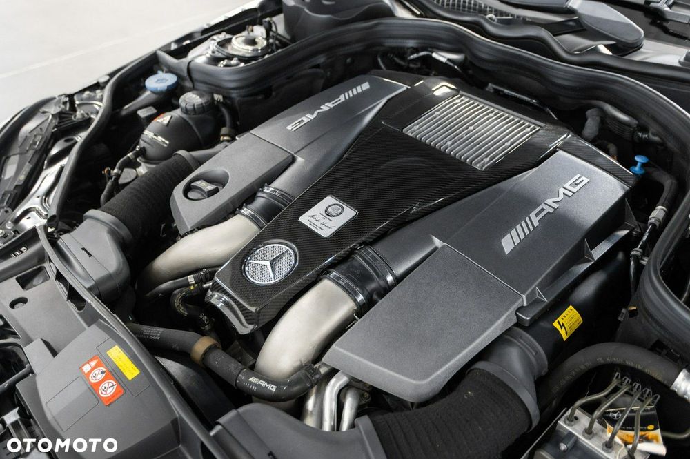 Mercedes-Benz Klasa E 63 AMG S 4Matic AMG Speedshift MCT - 25