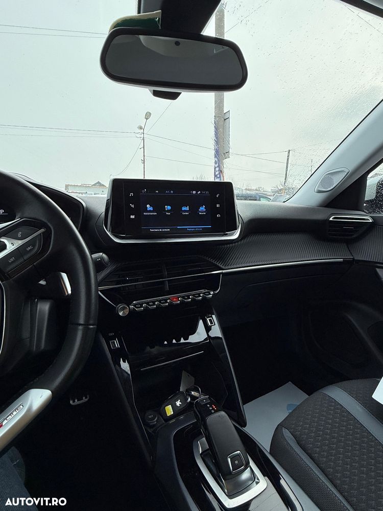 Peugeot 2008 1.5 BlueHDI EAT8 STT GT Pack - 33