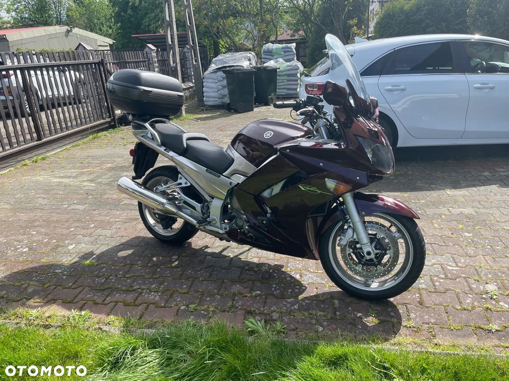 Yamaha FJR - 16