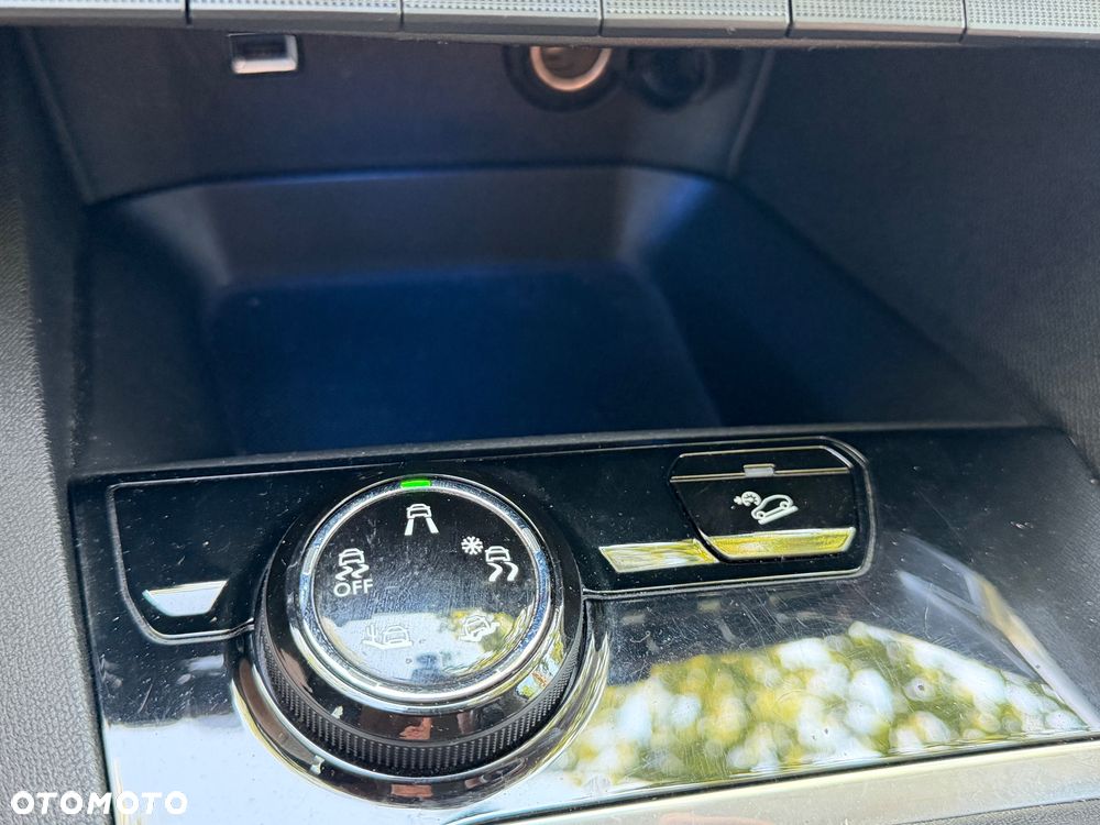 Peugeot 3008 PureTech 130 Stop & Start GPF Allure - 18