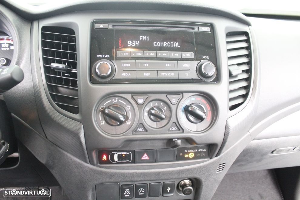 Mitsubishi L200 2.3 DI-D CD Invite 4WD - 26