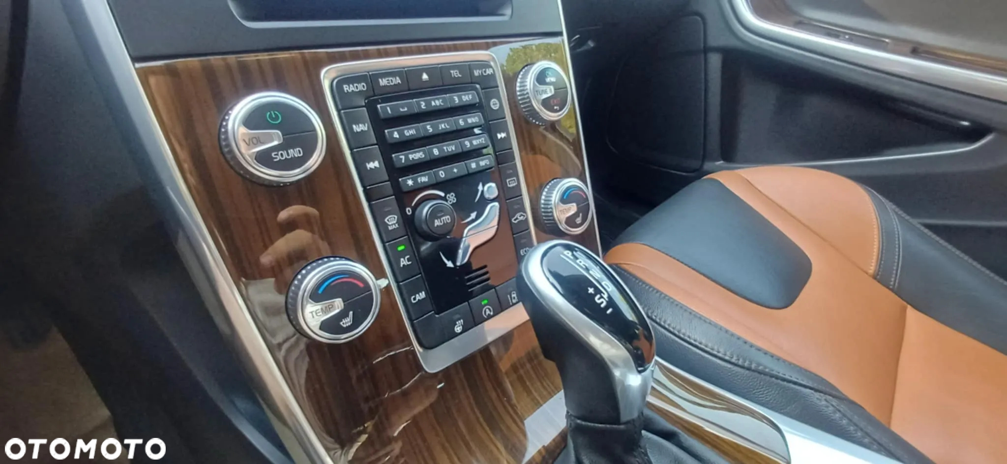 Volvo V60 Cross Country D3 Drive-E Momentum - 5
