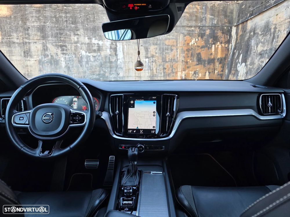 Volvo V60 2.0 D4 R-Design Geartronic - 6