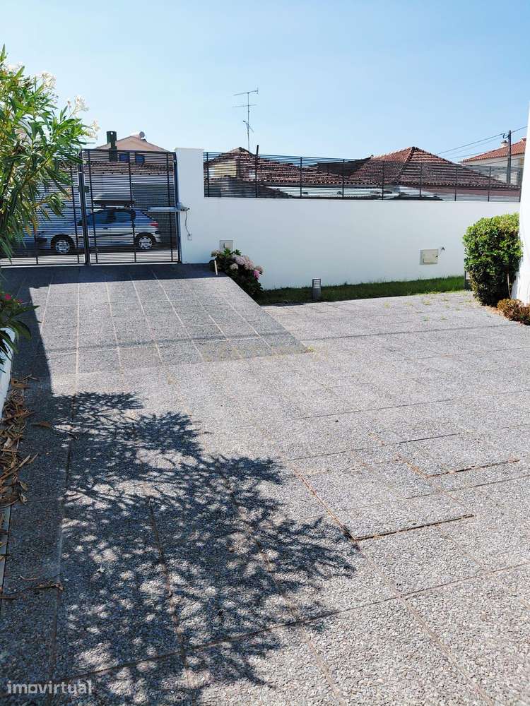 Moradia unifamiliar T3 como nova,  no Fanqueiro Loures - Grande imagem: 5/22