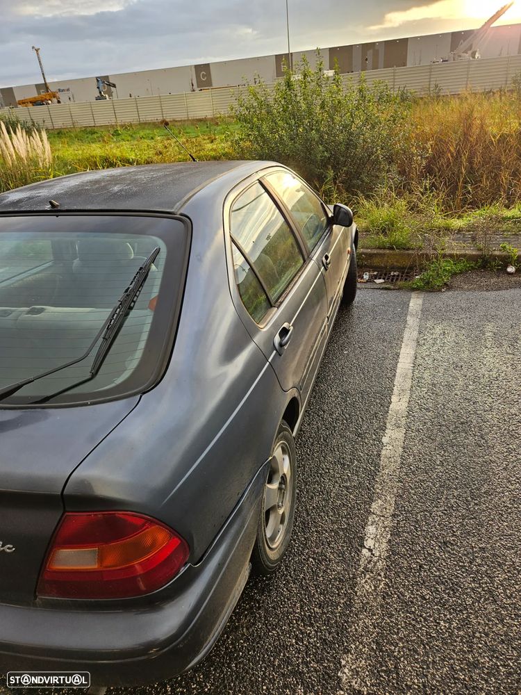 Honda Civic 1.4i - 9