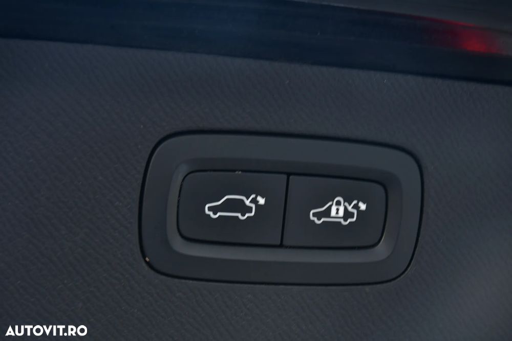 Volvo XC 90 D5 AWD Geartronic Inscription - 34