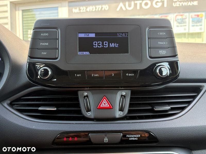 Hyundai i30 1.5 DPI Classic + - 5