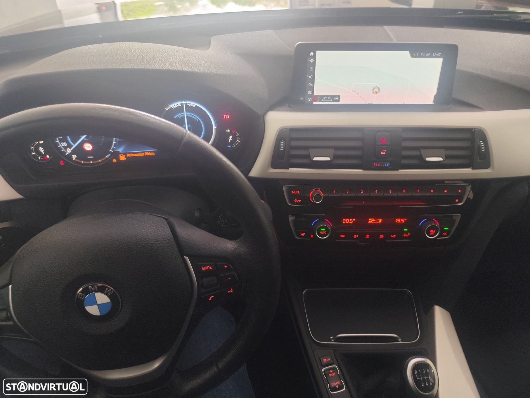BMW 318 d Touring - 22