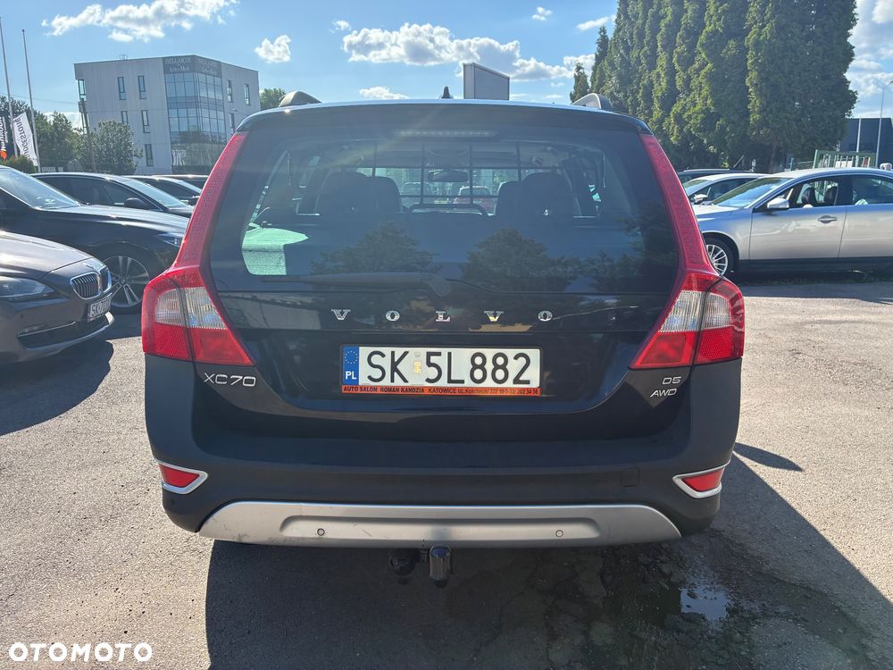 Volvo XC 70 D5 AWD Momentum - 6