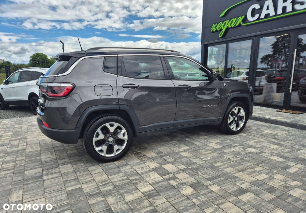 Jeep Compass - 36
