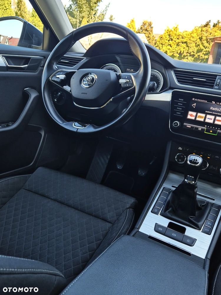 Skoda Superb 2.0 TDI Ambition - 8