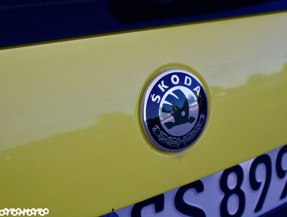 Skoda Octavia 2.0 TDI CR DPF RS - 19
