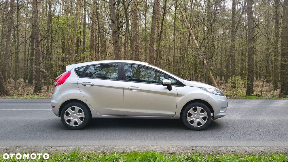 Ford Fiesta 1.25 Ambiente EU5 - 2