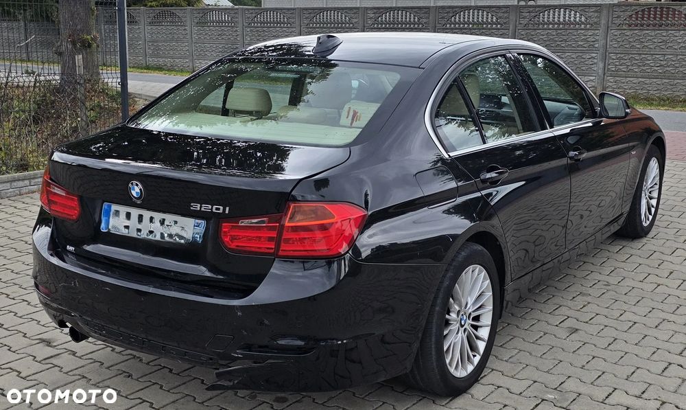 BMW Seria 3 320i Luxury Line - 5