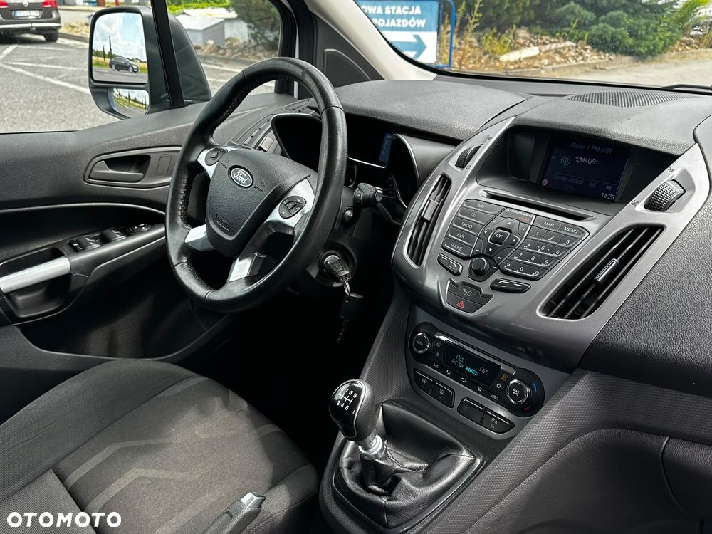 Ford Tourneo Connect Grand - 17