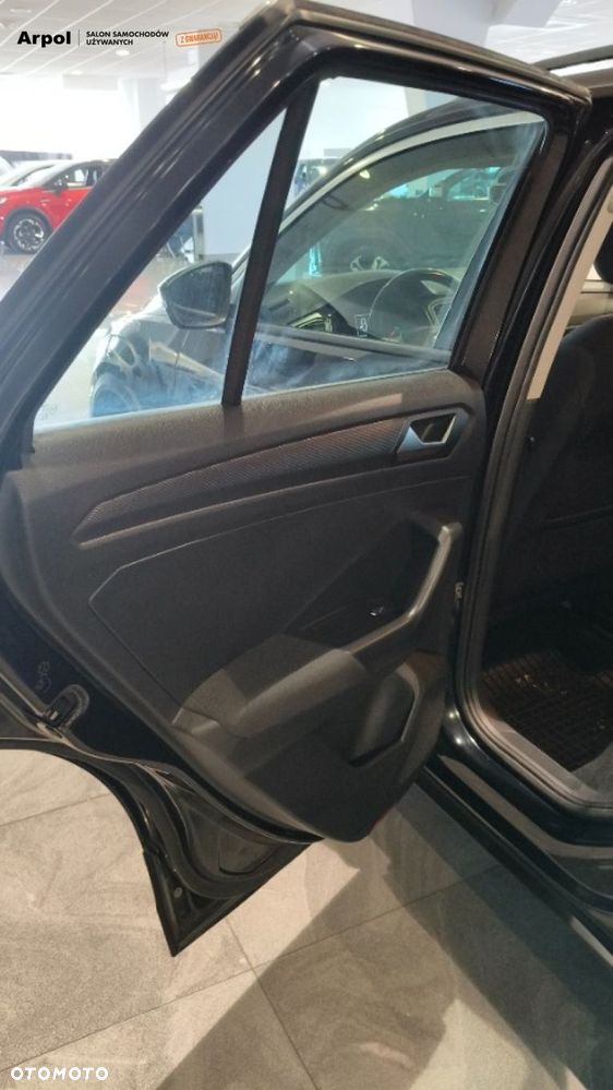 Volkswagen T-Roc - 24