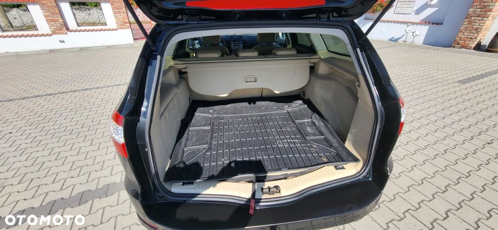 Ford Mondeo 2.0 Ghia Executive - 5