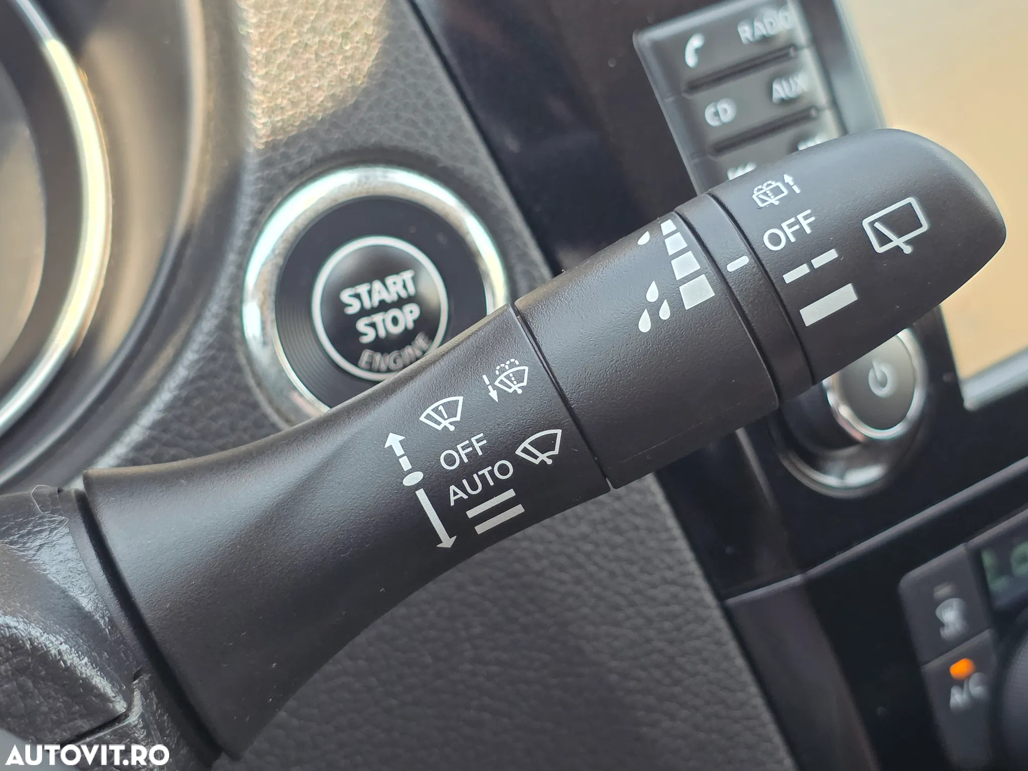 Nissan Qashqai 1.5 DCI Start/Stop N-Connecta - 28