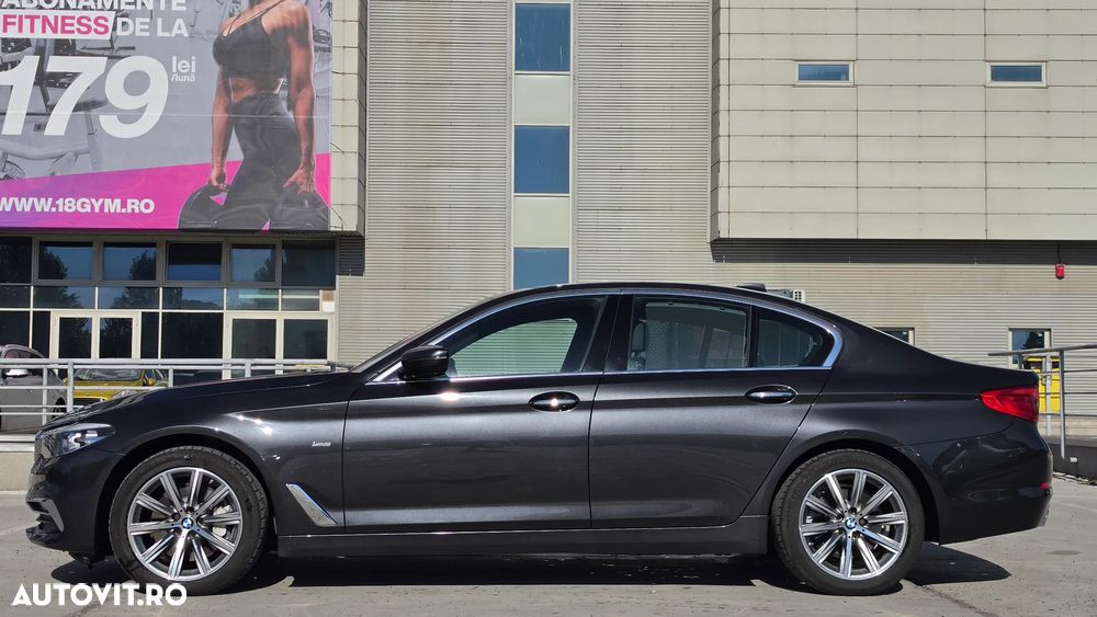 BMW Seria 5 530i xDrive Aut. Luxury Line - 4
