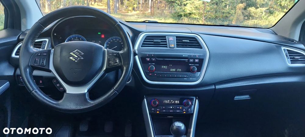 Suzuki SX4 S-Cross 1.6 Elegance - 26