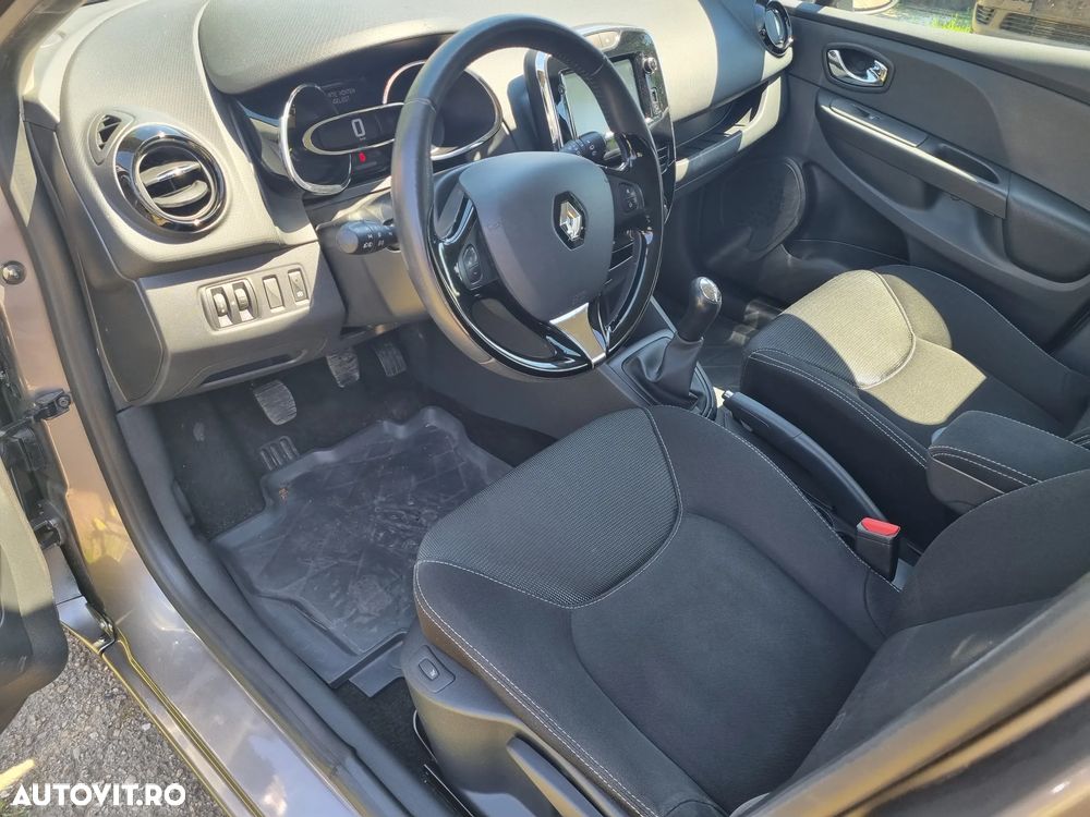 Renault Clio - 10