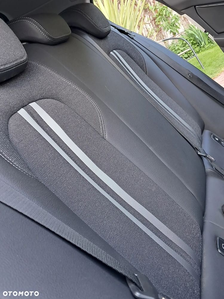 BMW Seria 1 118d Sport Line Shadow - 28