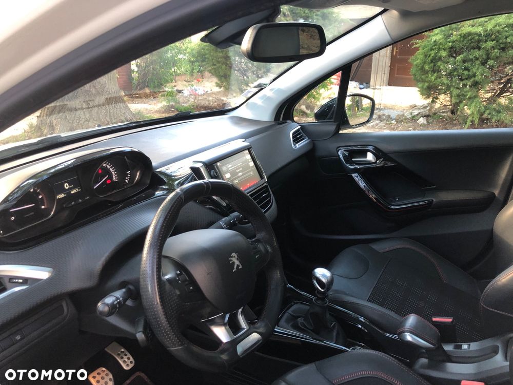 Peugeot 2008 BlueHDi FAP 120 STOP & START GT-Line Edition - 12