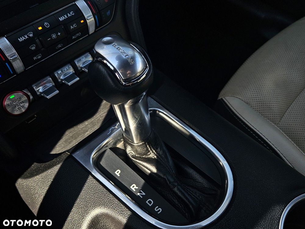 Ford Mustang 5.0 V8 GT - 33