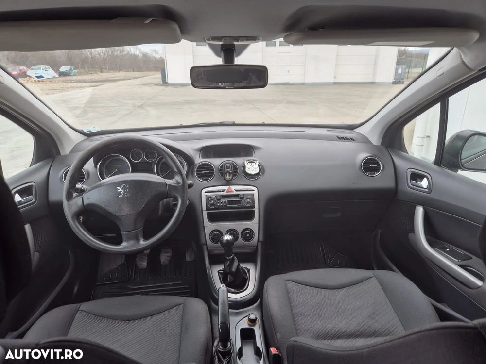 Peugeot 308 1.4E Confort - 11