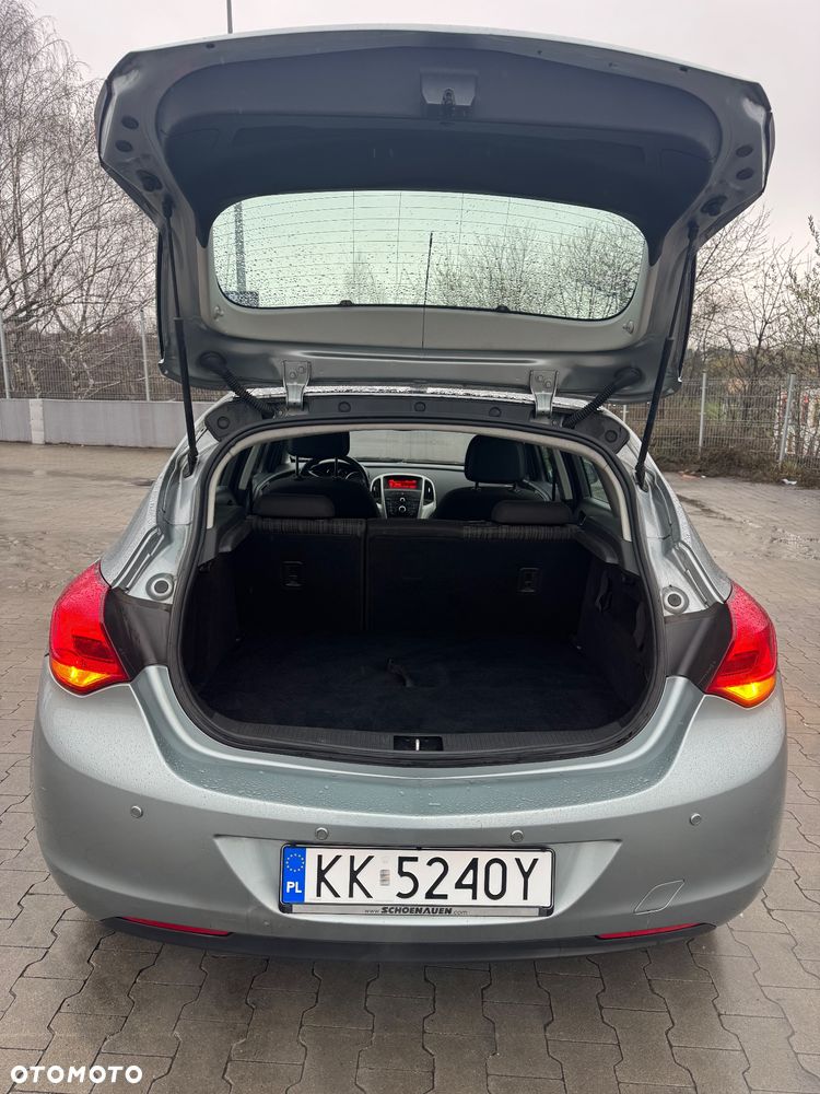 Opel Astra 1.6 Design Edition - 17