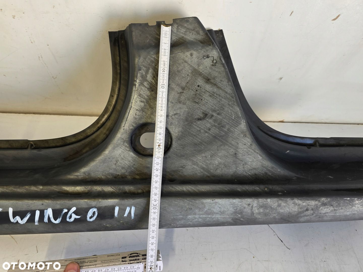 Próg prawy poszycie tył RENAULT Twingo III 3 14- - 3