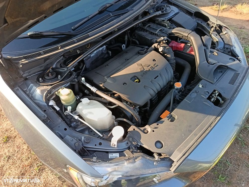 Mitsubishi Lancer Sportback 1.8 Invite - 9