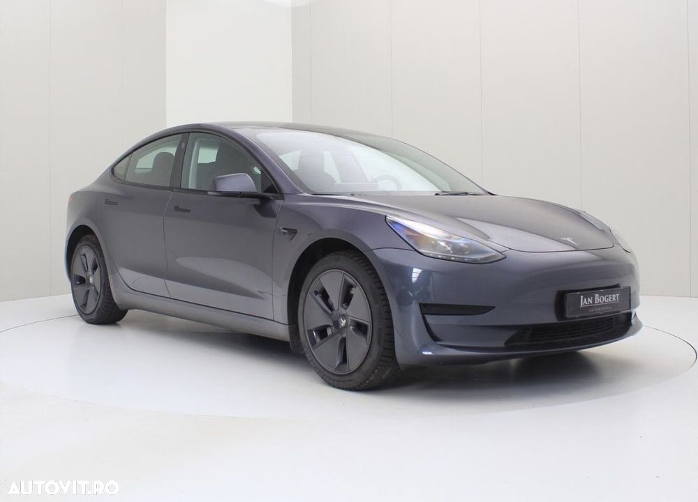 Tesla Model 3 RWD - 2