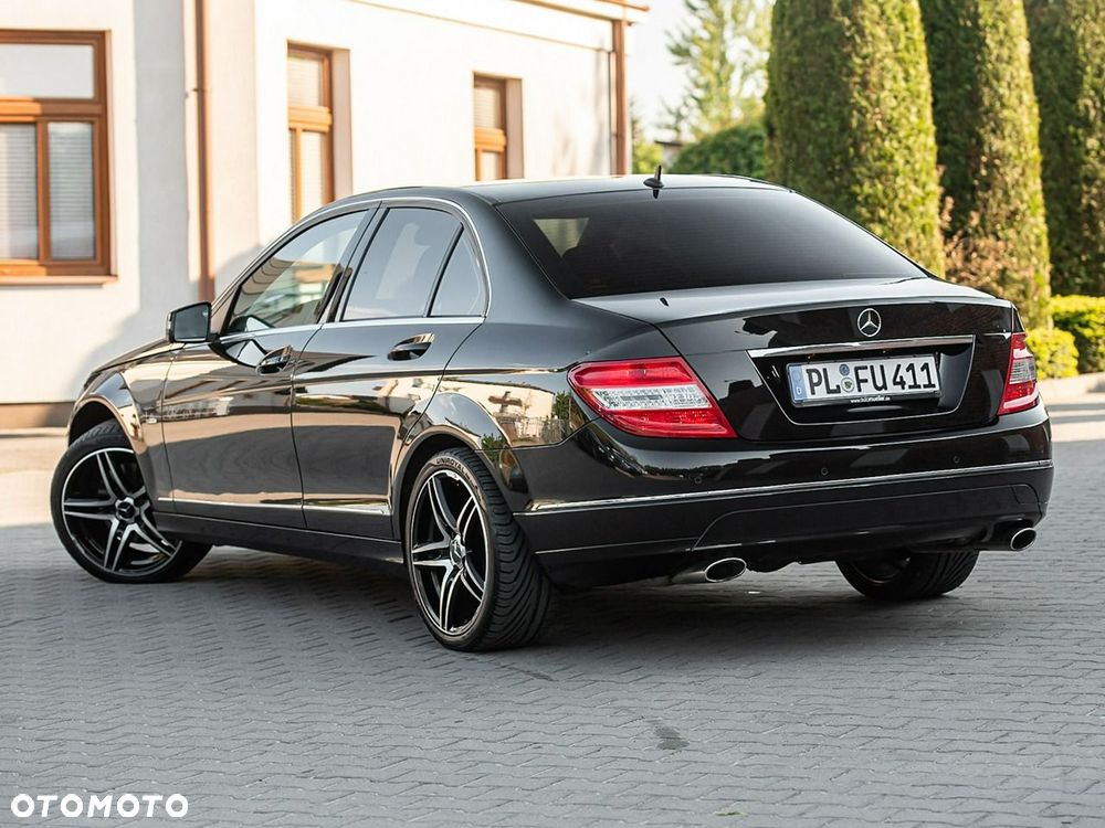 Mercedes-Benz Klasa C 350 CDI DPF 7G-TRONIC BlueEFFICIENCY Avantgarde - 14