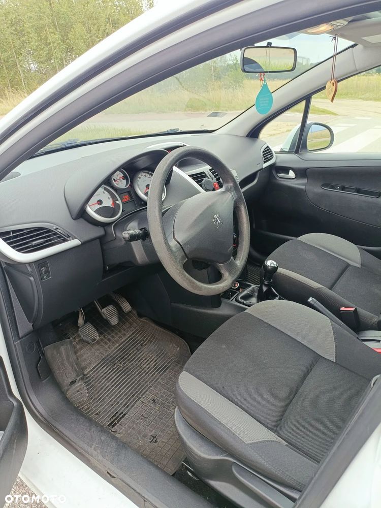 Peugeot 207 1.4 Presence - 8