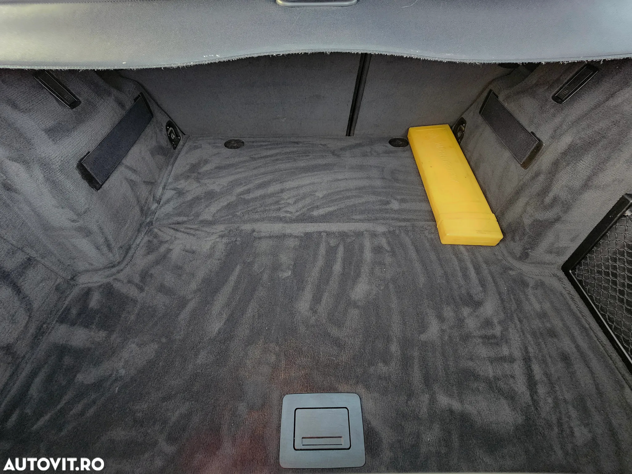 BMW Seria 3 320d DPF Touring - 30