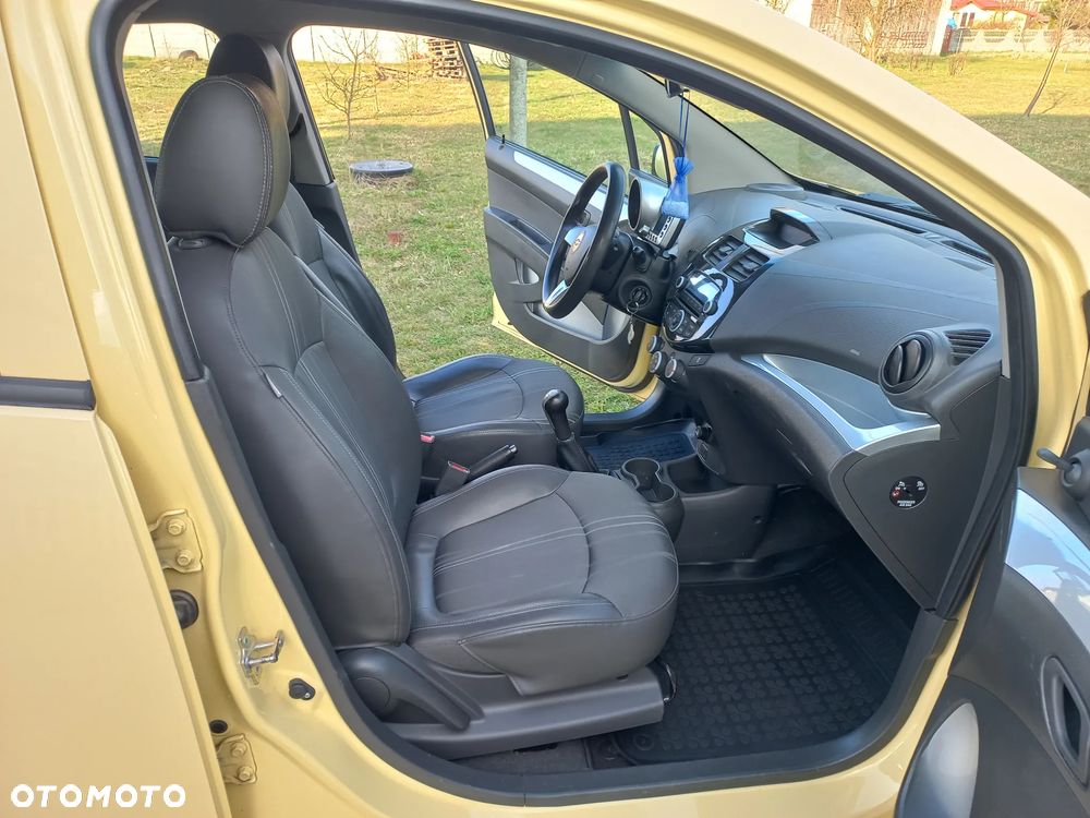 Chevrolet Spark 1.0 - 32