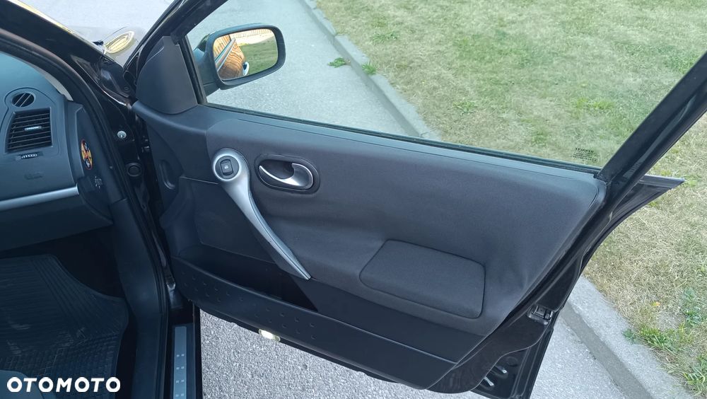 Renault Megane 1.6 Avantage - 11