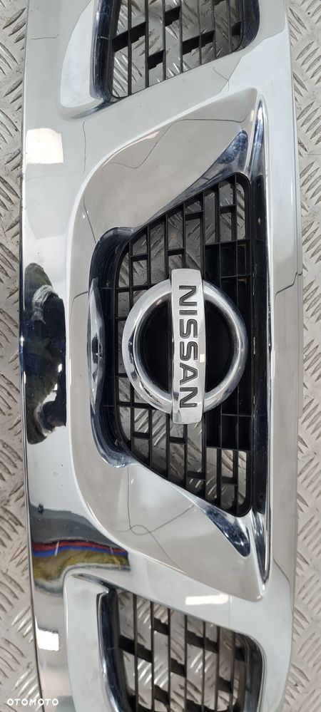 Nissan Terrano II Grill Atrapa - 2