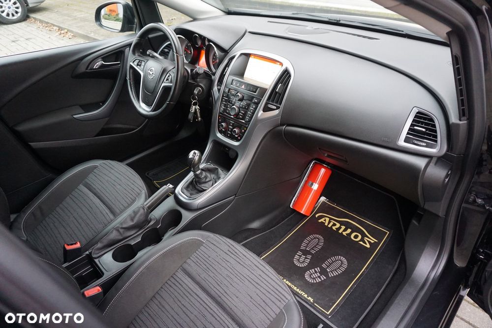 Opel Astra 1.4 Turbo Cosmo - 34