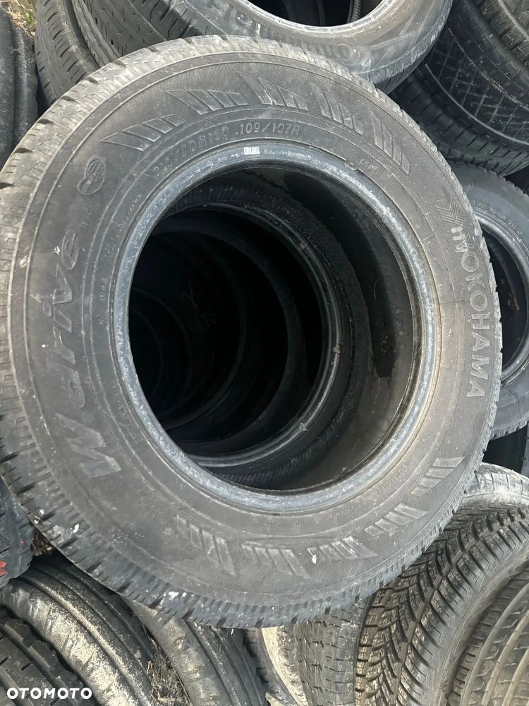 Opony zimowe Yokohama 215/70R15C - 1