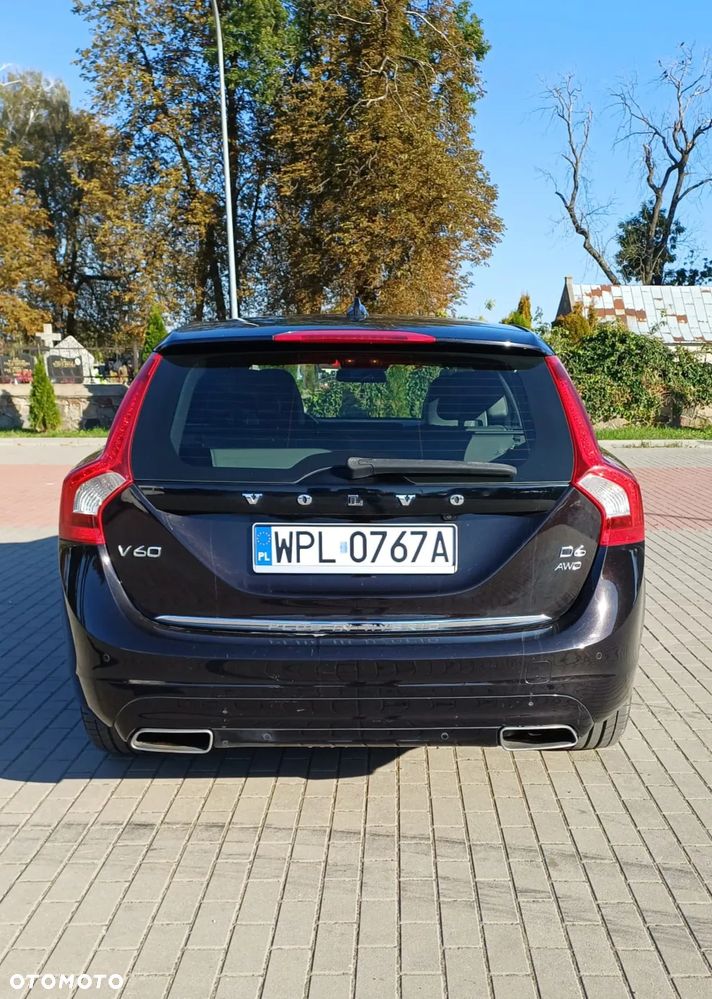 Volvo V60 D6 AWD Plug-in Hybrid Summum - 6