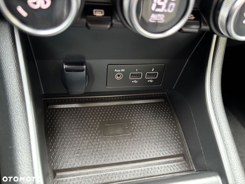 Renault Captur - 31