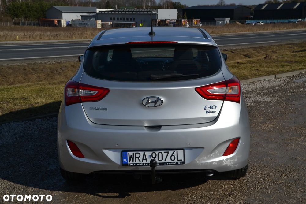 Hyundai i30 i30cw 1.6 Trend - 13