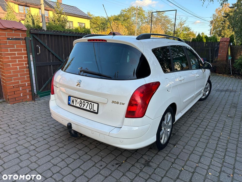 Peugeot 308 - 8