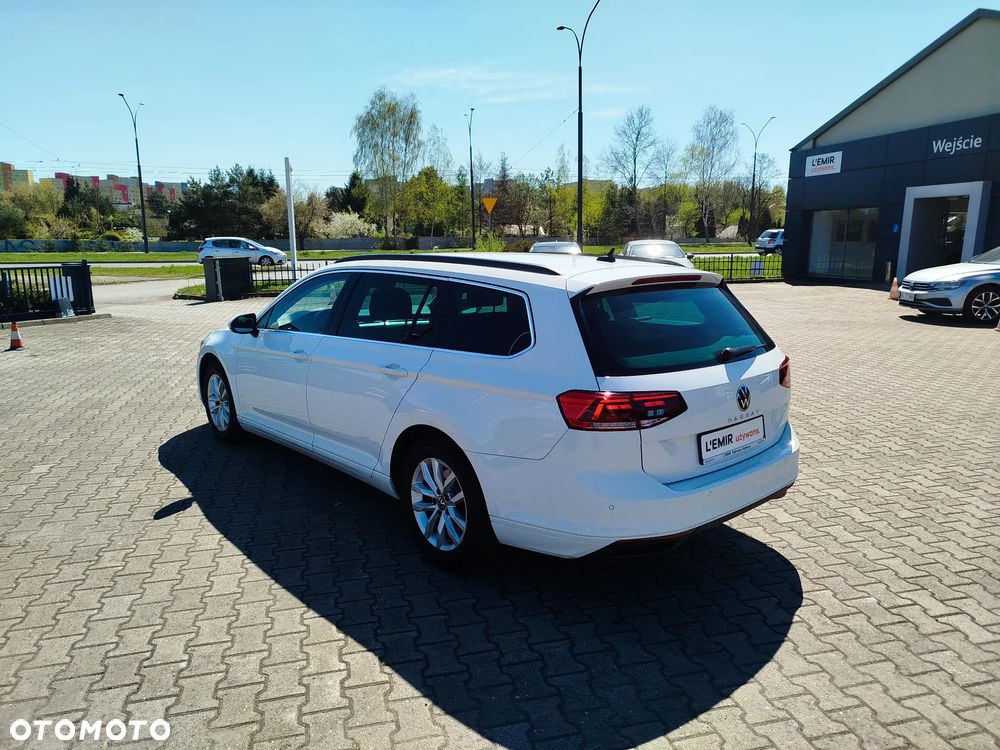 Volkswagen Passat Variant 2.0 TDI EVO Business DSG - 24