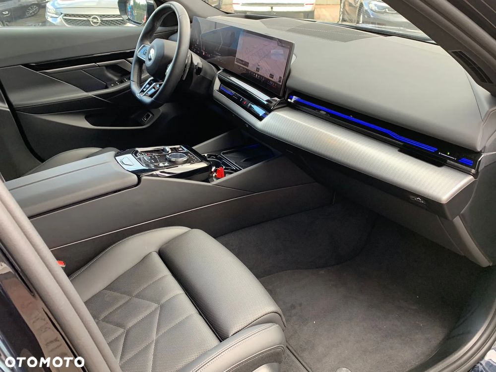 BMW Seria 5 520d mHEV M Sport - 23